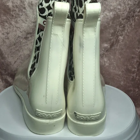 EUC COACH BOOTS OFF WHITE - Picture 3 of 5